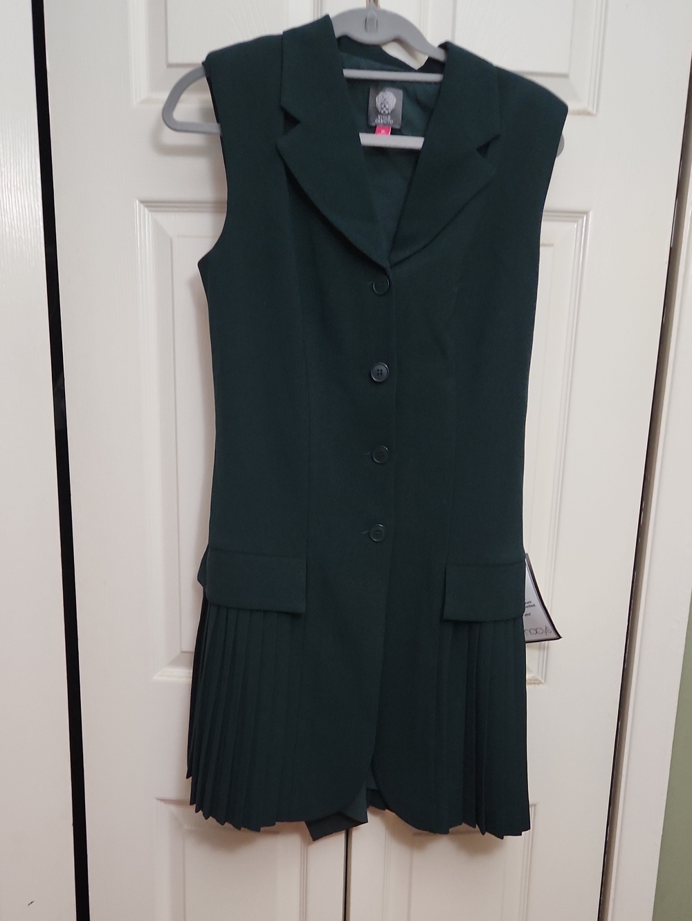 Vince Camuto Dark Green Sleeveless Pleated Hem Shift Dress